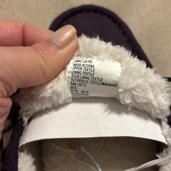 Jockey Moccasin Slippers - Picture 6 of 9